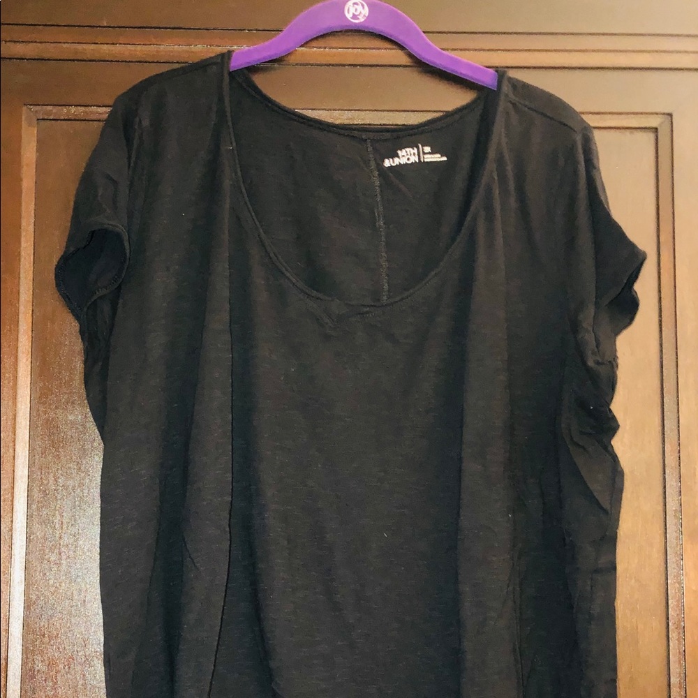 Black t shirt
